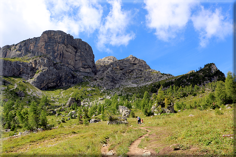 foto Passeggiata dal Col dei Balbi al Rifugio Coldai